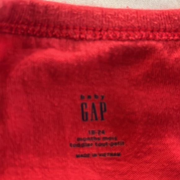 Baby Gap sleeveless tanktop tshirt - Picture 2 of 4